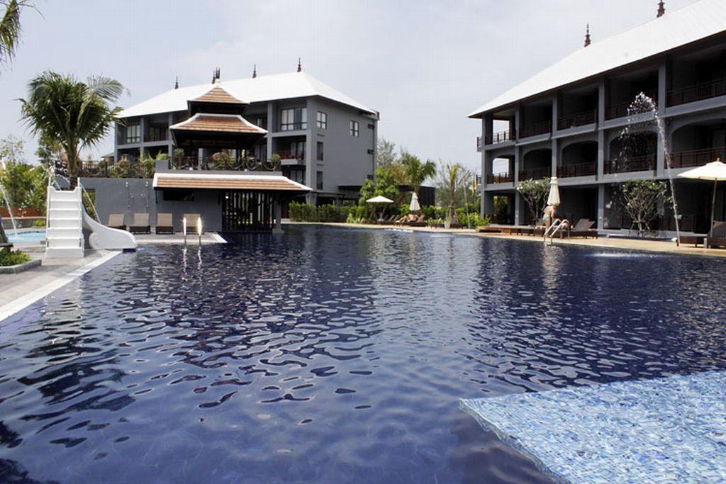 Ramada by Wyndham Aonang Krabi Hotel Bagian luar foto