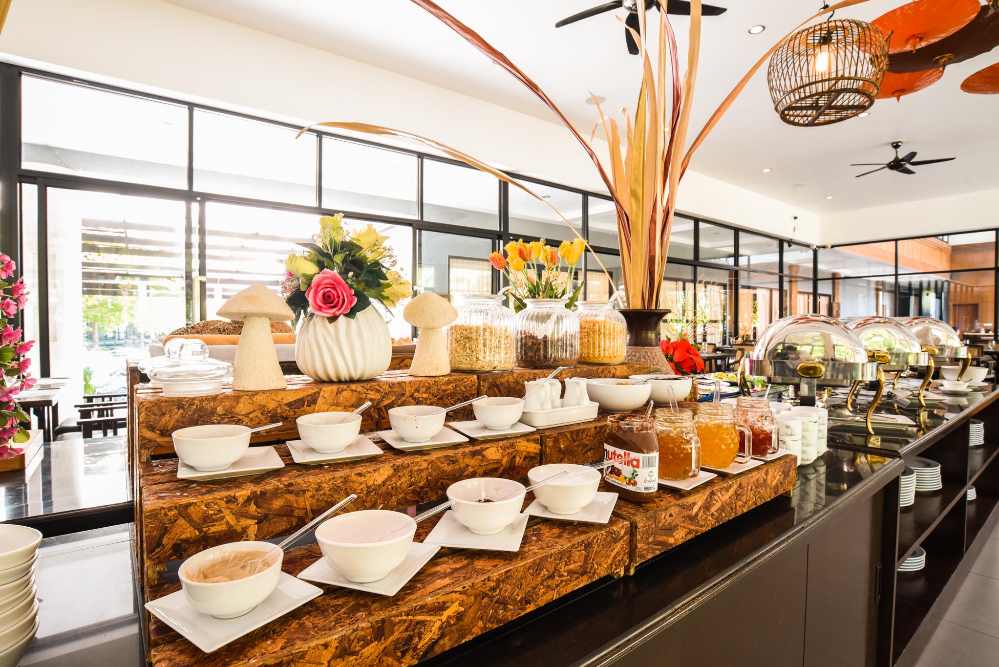 Ramada by Wyndham Aonang Krabi Hotel Bagian luar foto